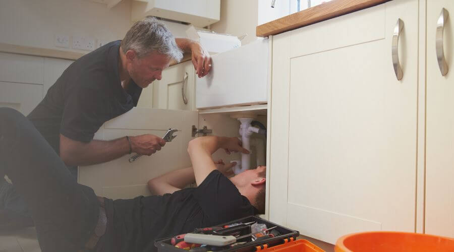 Expert burst pipe repair services in Odin, IL
